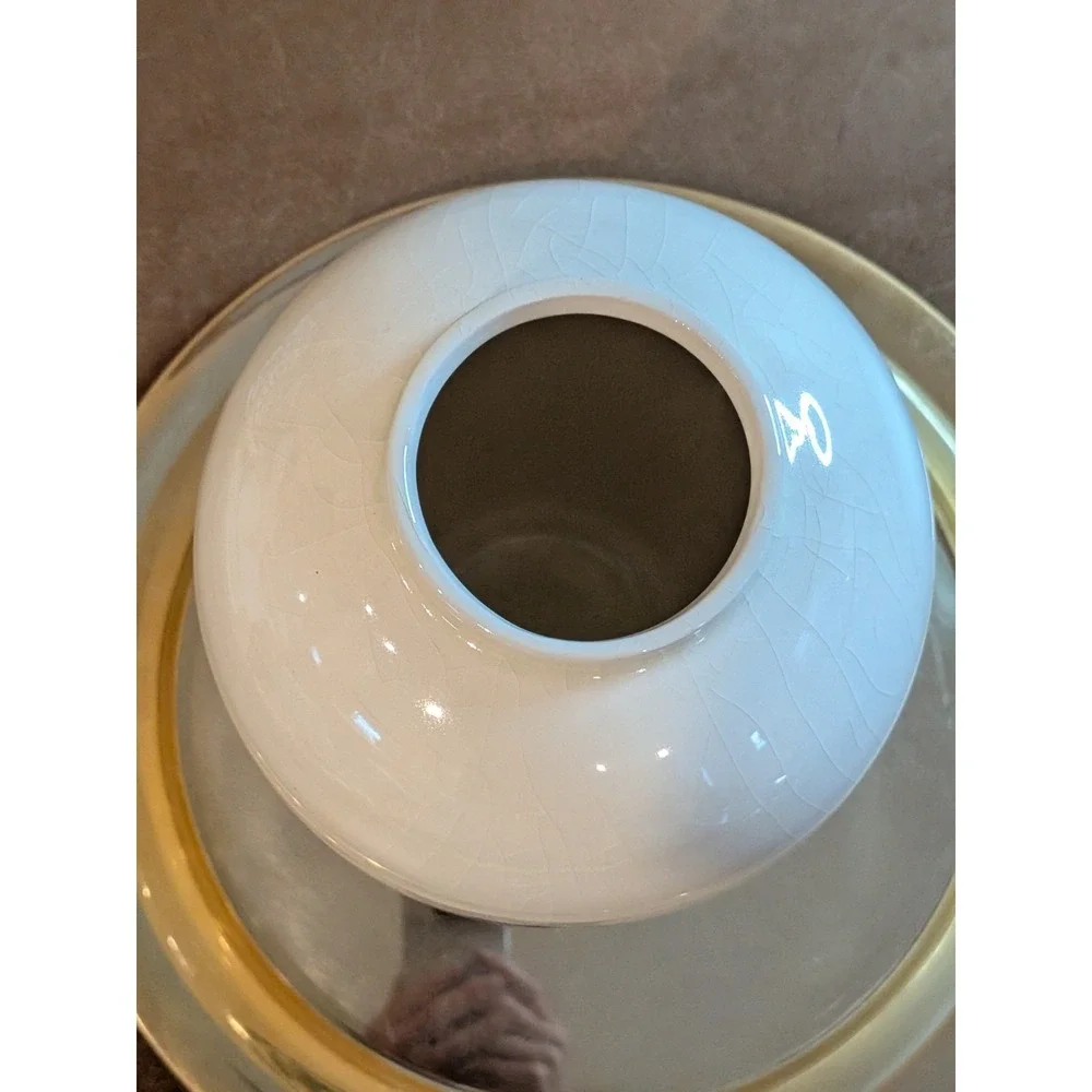 Beautiful Vintage White Crackle Mid-Century Glaze Chinoiserie Pagoda Vase 10